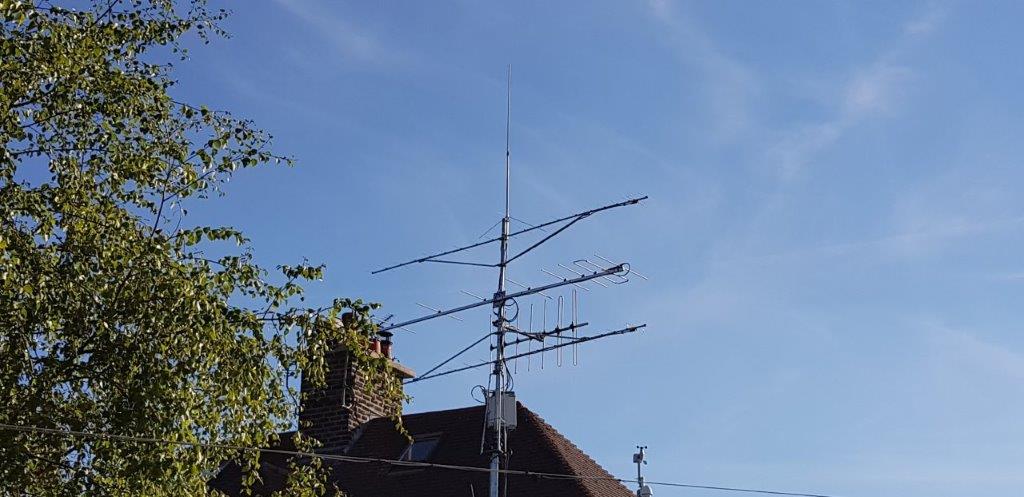 server 2 antennas